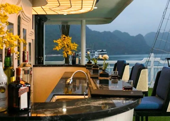 Lotus Elegance Cruise  Hạ Long