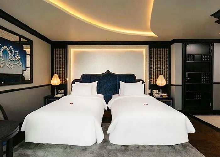 Lotus Elegance Cruise 