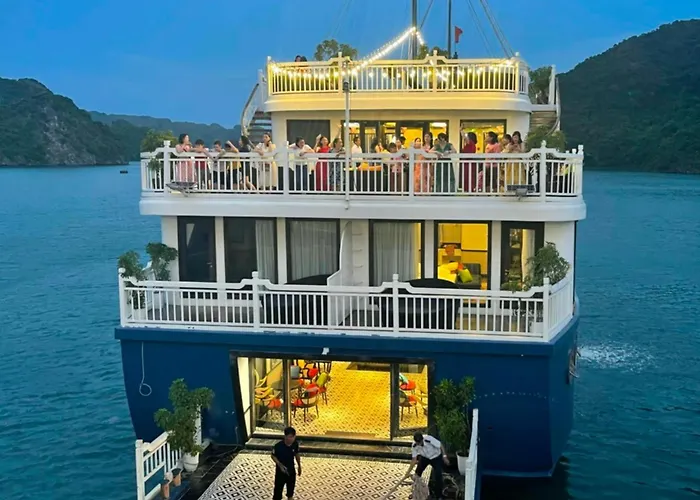  Lotus Elegance Cruise