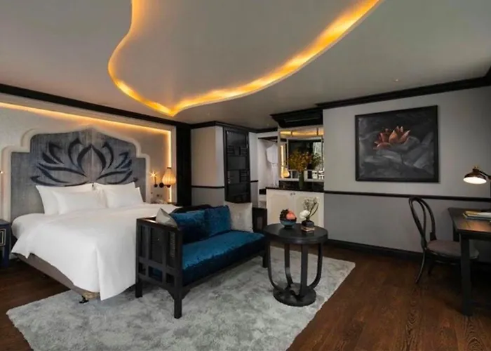  Lotus Elegance Cruise Hạ Long